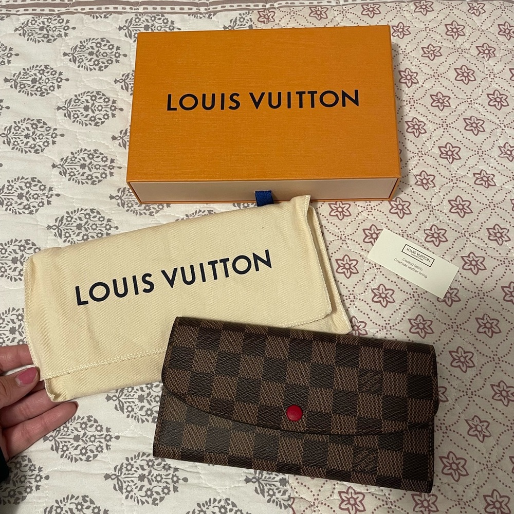 2017 Louis Vuitton Emilie Wallet- Damier Ebene with Red